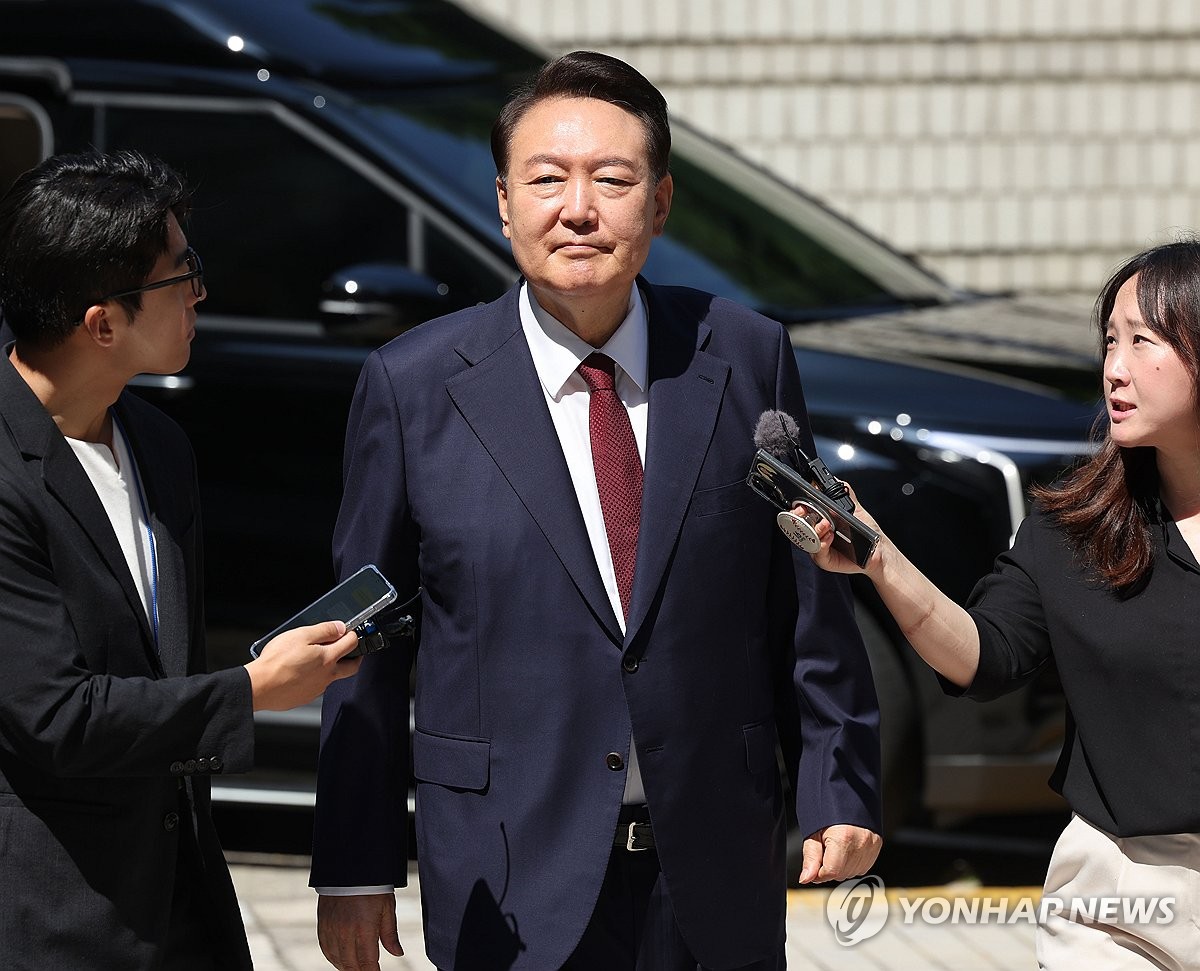 [속보] 내란특검 "尹 지하주차장 앞 대기는 출석으로 안 볼 예정"