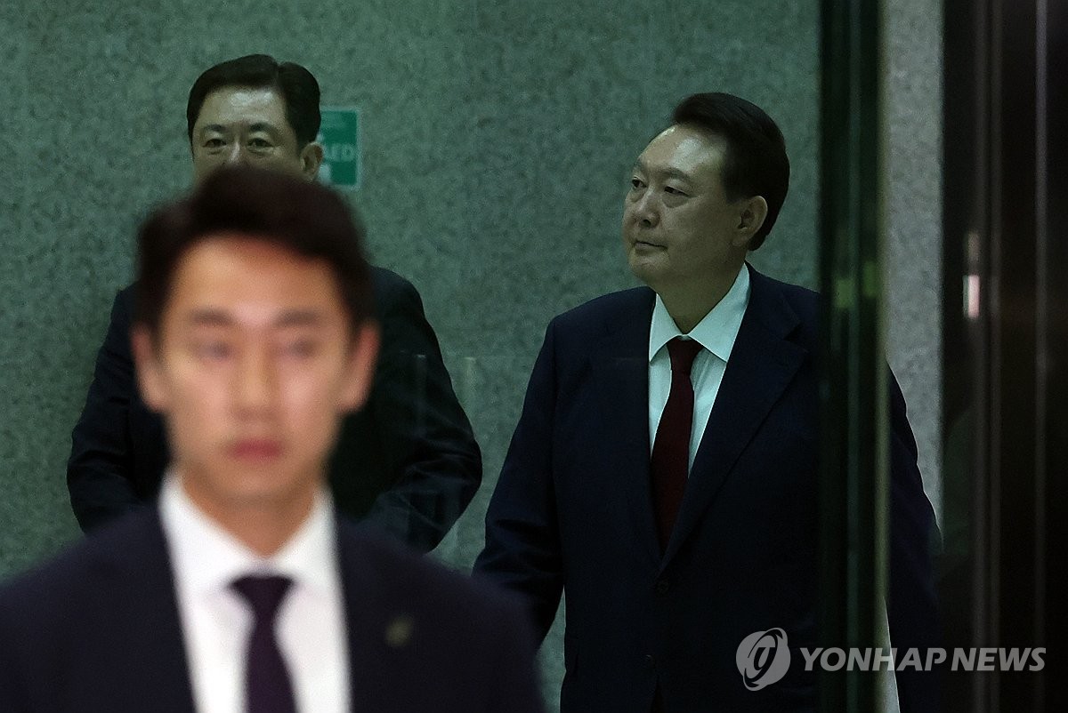 尹측, 내란특검에 "7월 3일 이후로 조사 날짜 연기"…