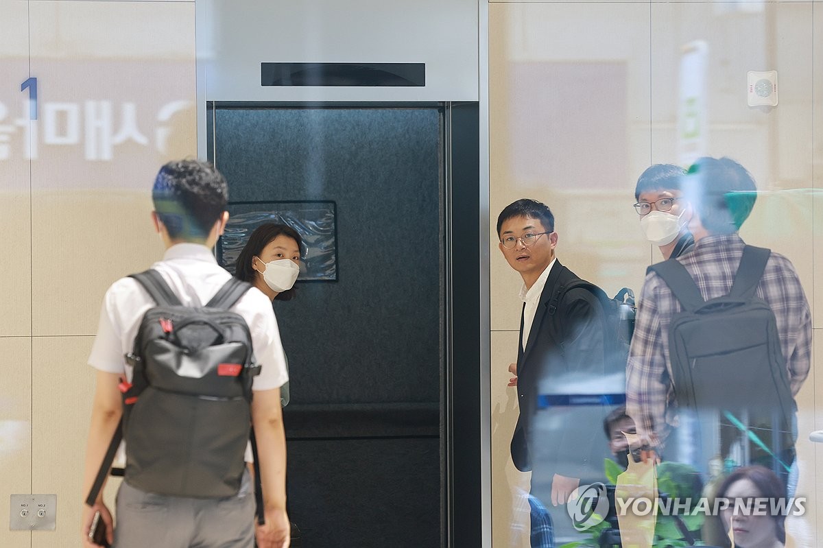 [속보] 김건희 특검팀 "삼부토건, 피의자 주거지 등 …