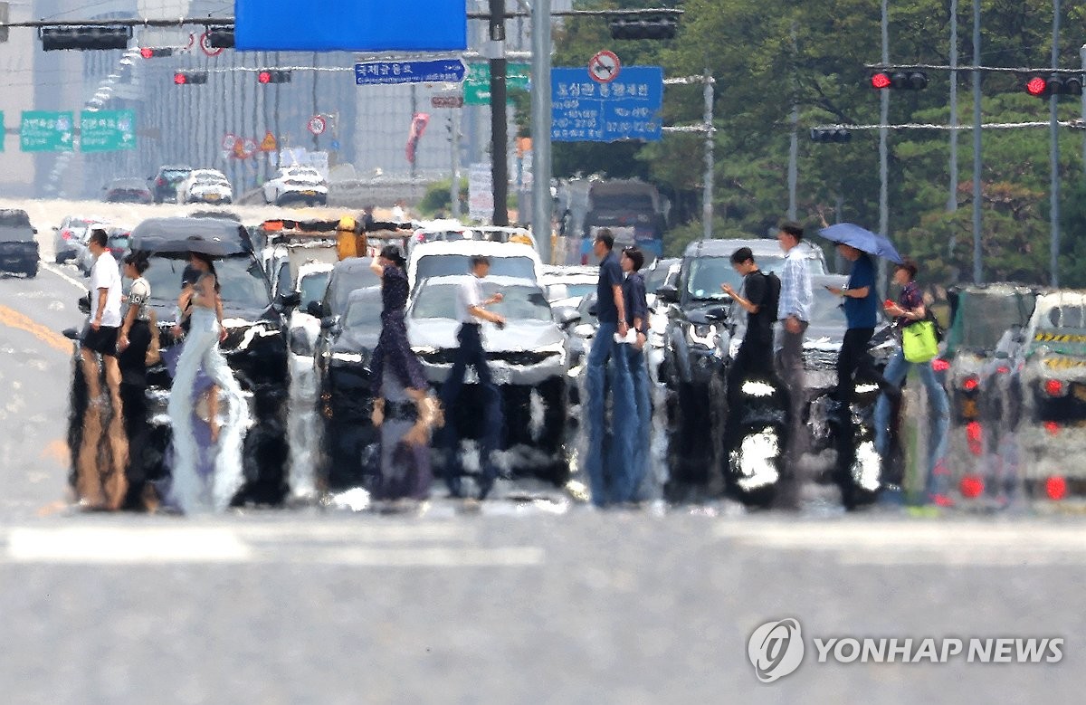 [날씨] 서울 낮 최고 37도…펄펄 끓는 한반도