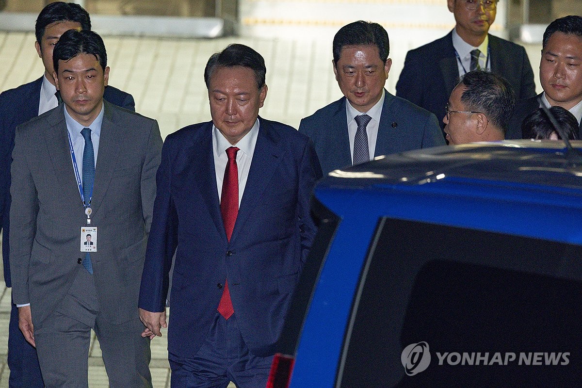 특검 거부 尹, 구속적부심 출석 예정…"건강악화 직접 …