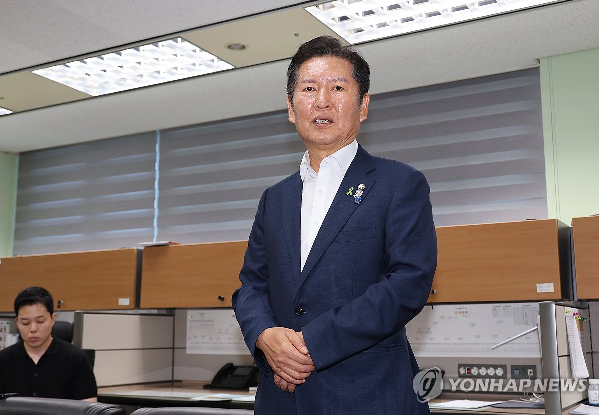 정청래 "개혁 대표될 것"·박찬대 "개혁을 말로하나"…충청 공략 관련 이미지2