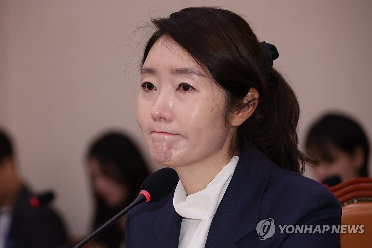 [속보] 강선우 "국민께 사죄 말씀, 성찰하며 살겠다"…