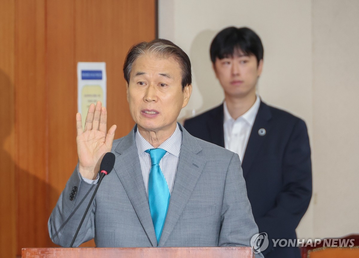 권오을 "독립기념관장 임명 과정 살펴볼 것…재신임 거쳐…