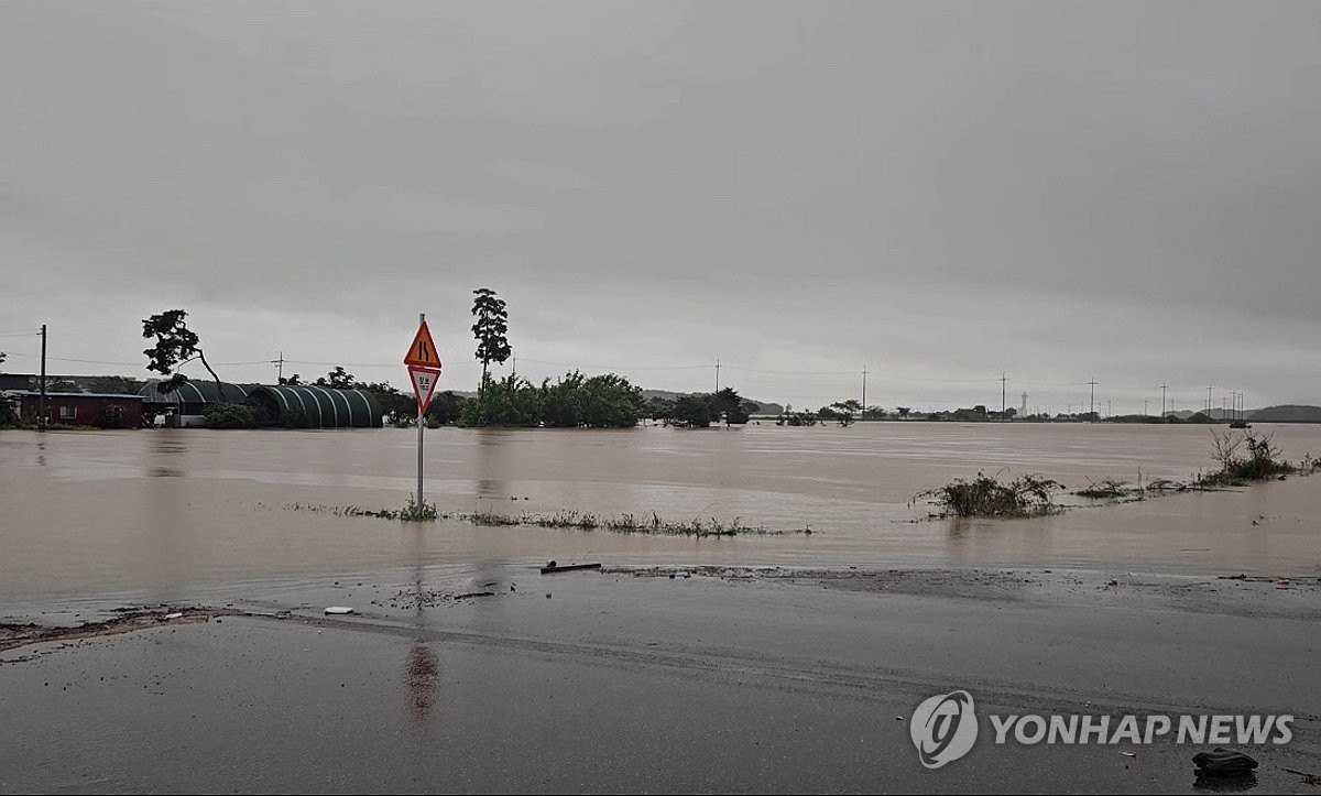 400mm 넘는 폭우에 범람한 서산 청지천