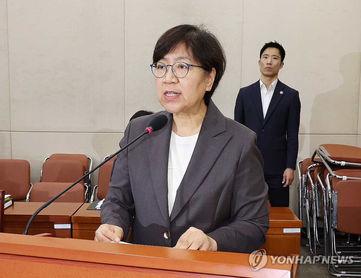 정은경 "남편 주식, 단타 매매 없어…지적 따갑게 받겠…