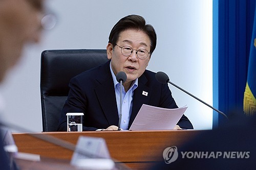 Lee vows to pursue 3-stage denuclearization plan for N. Korea