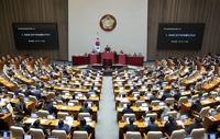 (LEAD) Ruling party proposes contentious broadcasting bill; main opposition launches filibuster