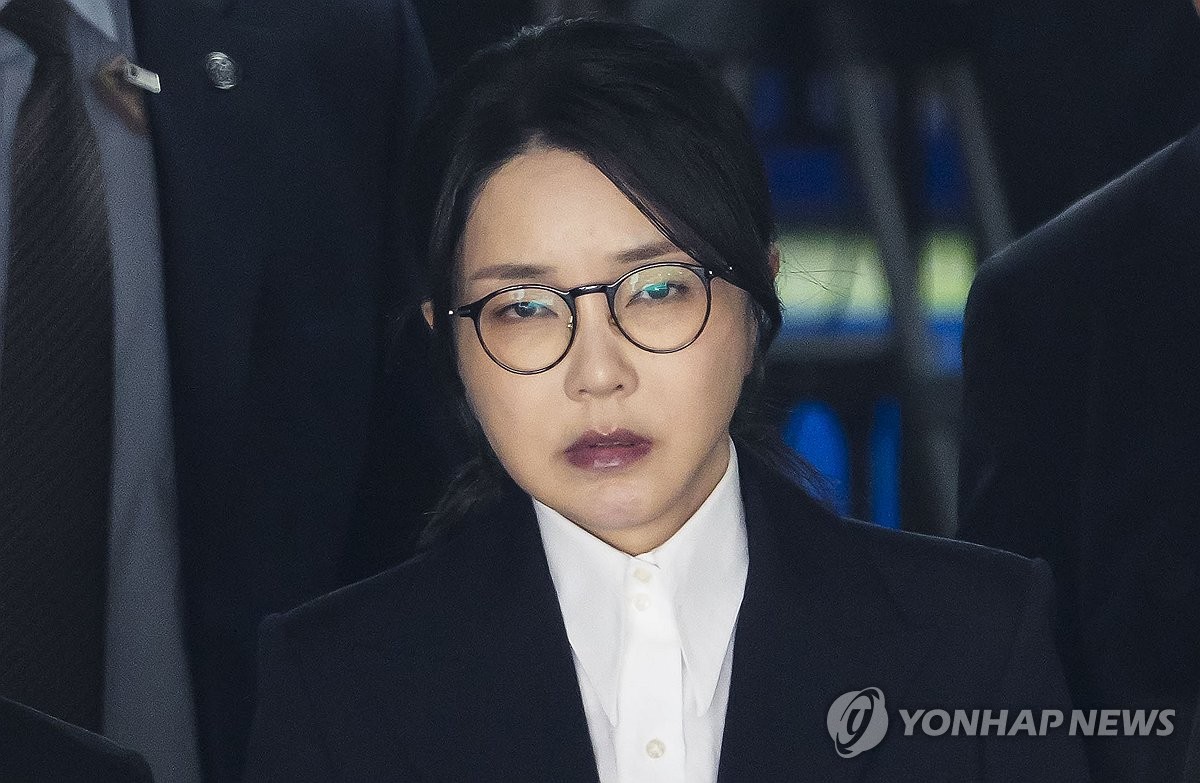 김건희측, 건강상 이유 내일 특검 불출석…