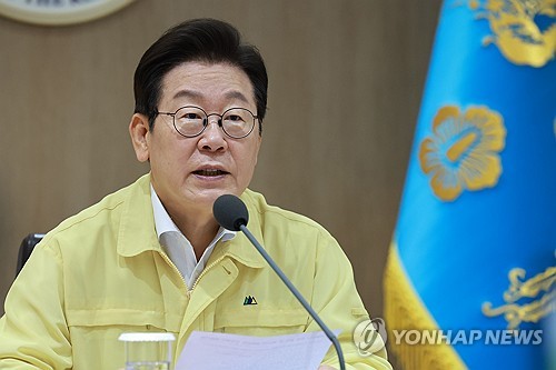  Lee calls for phased steps to implement existing inter-Korean pacts to restore ties with N. Korea