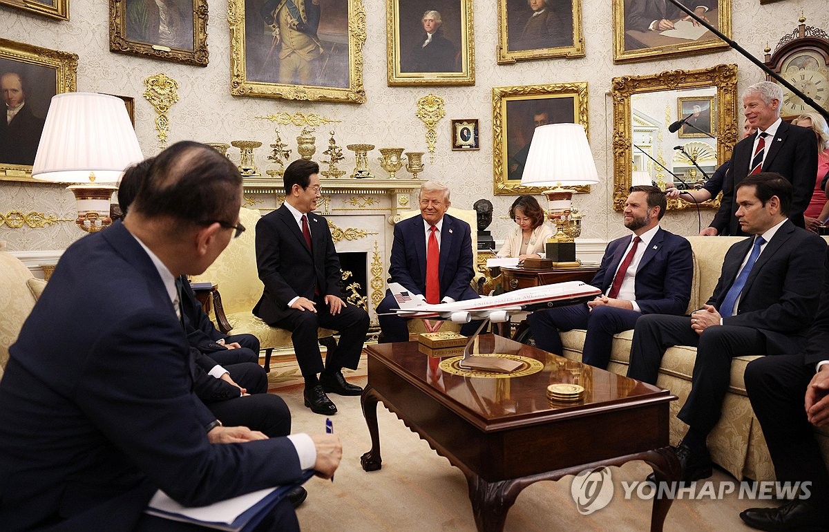 롤러코스터 탄 尹지지자들…정상회담 해석 놓고 기대·실망