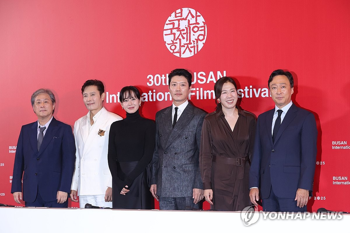 박찬욱 국내 관객이 더 공감할 소재…떨리고 설레는 마음