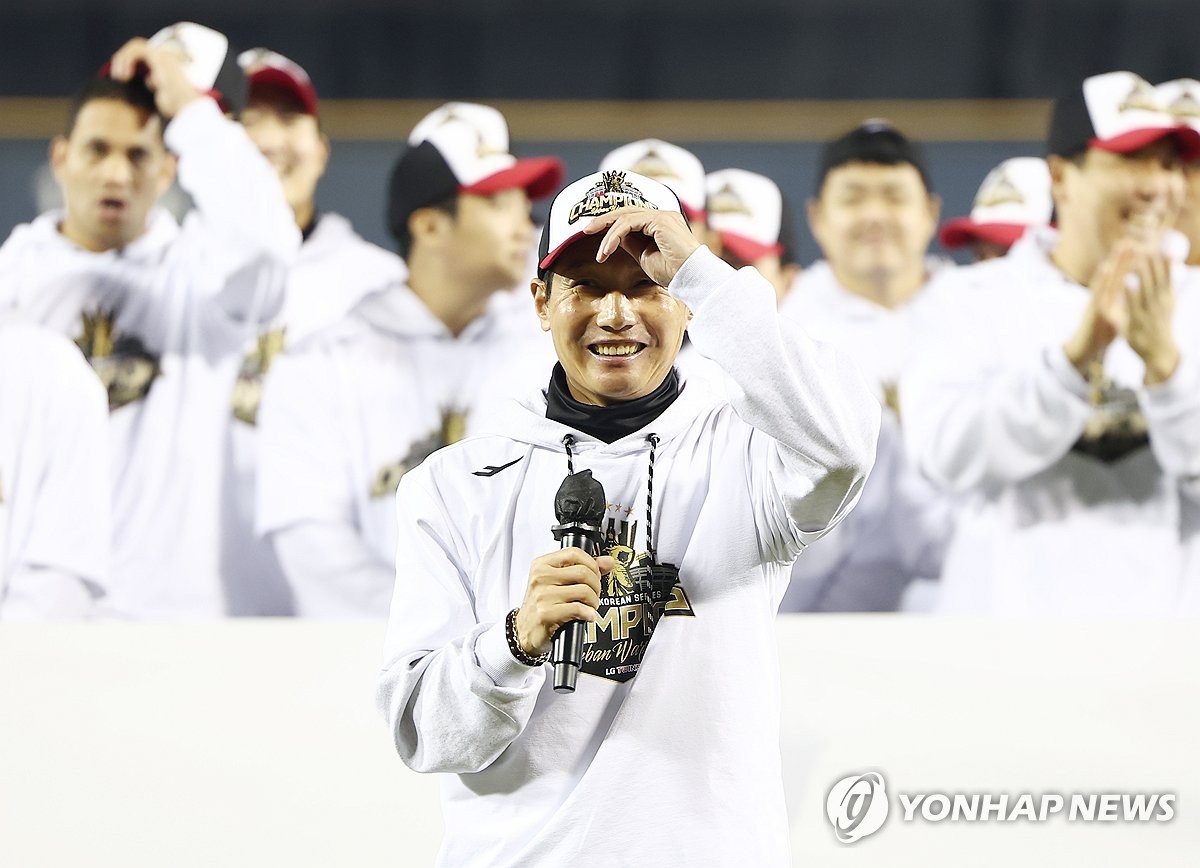 'LG 최초 2회 우승' 염경엽 감독, 3년 30억원 최고 대우 재계약