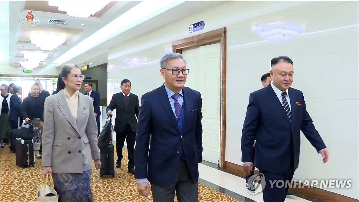 라오스 외무상 방북