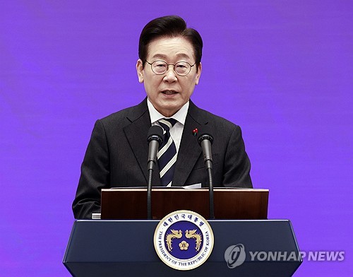 李대통령 "중·일 한쪽 편들기보다 중재·조정역할 바람직"