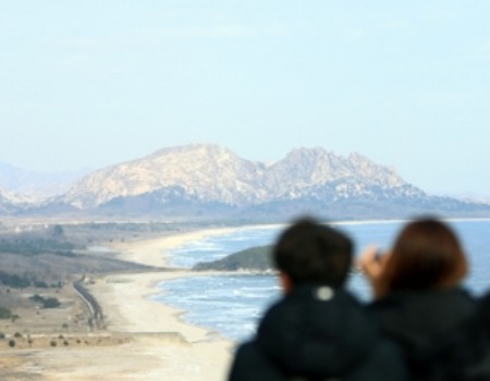 "산불 상처 빨리 아물기를"…동해안 따라 기부천사 여행