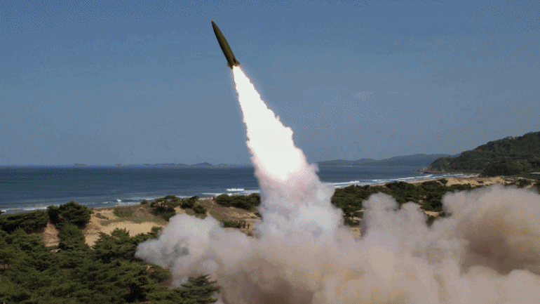북, 전술탄도미사일 유도기능 개선 시험…"정확성·신뢰성 검증"