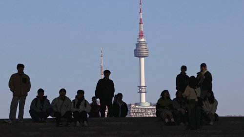 '맑은 하늘'…서울 남산타워