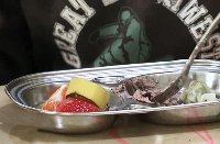 밥 안먹는 5살 아이 머리 식판에 짓누른 어린이집 보육교사 선처