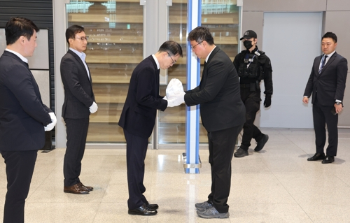 캄보디아 사망 대학생 유해 74일만에 송환…경찰 거쳐 유족 품에
