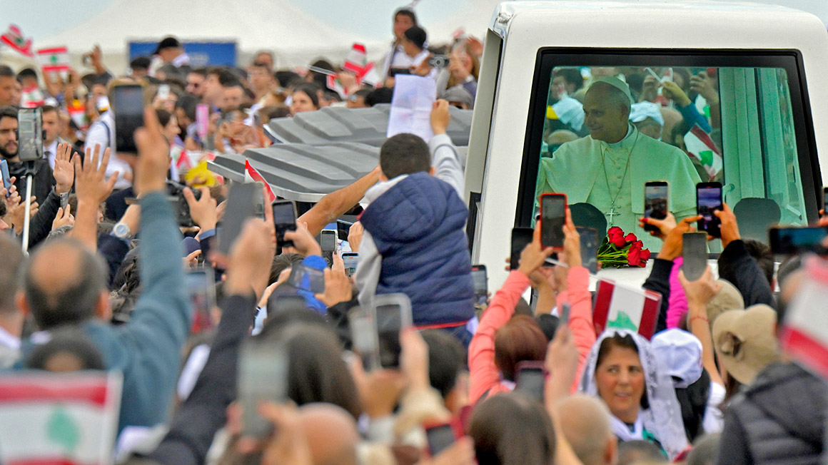 교황, 15만 운집 베이루트 해안 미사로 첫 해외순방 마무리